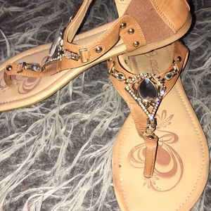 DbDk fashion tan sandals with jewels.